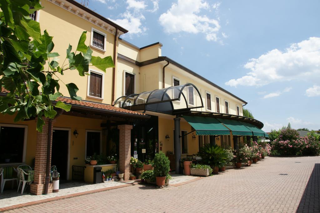 Locanda Grego Bolzano Vicentino Exterior foto